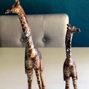 CELEBRATING MOTHERHOOD/MOSAIC PATTERNS POLYSTONE SCULPTURE GIRAFFE/